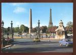 CPM PARIS Place de la Concorde au fond la Tour Eiffel voitures cars voiture car 