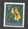 New Zealand - Scott 337   flower / fleur