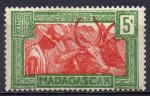 MADAGASCAR N 164 o Y&T 1930-1938 Attelage de zbus