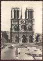 CPSM  PARIS  4me  Notre Dame et Place du Parvis  Voitures Cars