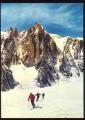 CPM anime neuve CHAMONIX MONT BLANC Ski dans la Valle Blanche et les Aiguilles du Diable