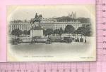LYON: Panorama de la Place Bellecour