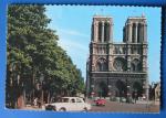 CP 75 Paris - Faade de la Cathdrale Notre-Dame et place du Parvis (circul)