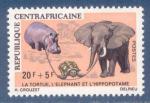 Rpublique Centrafricaine N136 Conte africain - la tortue, l'lphant.. neuf**