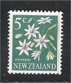 New Zealand - Scott 388  flower / fleur