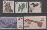 INDE N 444  448 o Y&T 1975 Srie courante