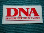 DNA Dernieres Nouvelles d' Alsace  //  autocollant publicitaire PRESSE 