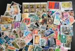 Lot 400 timbres monde entier différents