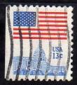 -U.A./U.S.A. 1977 - Drapeau au-dessus du Capitol, Perf 10,75- YT 1157/Sc 1623 
