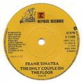 SP 45 RPM (7")   Frank Sinatra  "  I believe i'm gonna love you  "  Angleterre