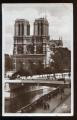 CPSM 75 PARIS Notre Dame le Pont double et les Bouquinistes