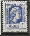 FRANCE ANNEE 1945  Y.T N645 neuf** cote 6.50 gomme un peu jaune  