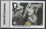 Guernesey 2010 - Evacuation, enfants sur le dpart, 45 p - YT 1317 **