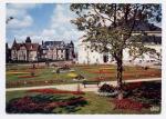 Carte Postale Moderne Calvados 14 - Cabourg, le Jardin, le Casino et les Villas