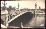 CPSM  PARIS  8me Arr  le pont Alexandre III